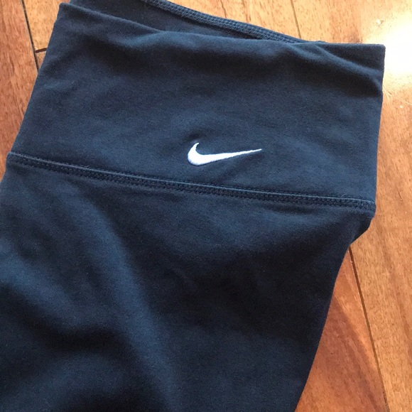 Black Nike Dri-Fit Running Capri - Picture 2 of 3
